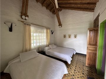 Se Vende Finca Hotel Cerca Al Parque Del Café Pueblo Tapao Quindio