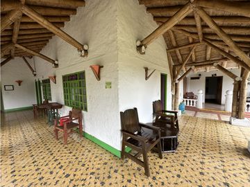 Se Vende Finca Hotel Cerca Al Parque Del Café Pueblo Tapao Quindio