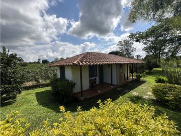 Se Vende Finca Hotel Cerca Al Parque Del Café Pueblo Tapao Quindio
