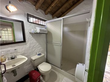 Se Vende Finca Hotel Cerca Al Parque Del Café Pueblo Tapao Quindio