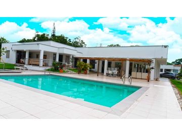 SE VENDE CASA CAMPESTRE KM 10 VIA AL EDEN - URBANIZACION EL CABRERO