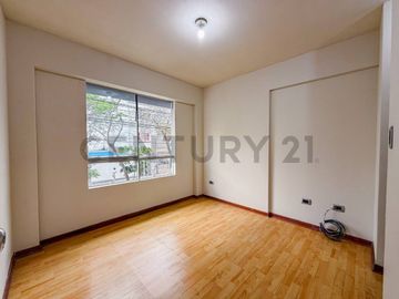 Venta dpto Duplex en Miraflores