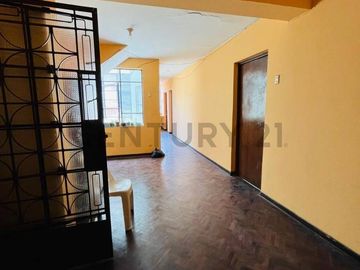 Vendo Casa de 3 Pisos en San Martín de Porres – Ideal para Inversionistas