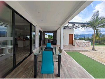 Casa Quinta en Condominio en La Mesa Cundi