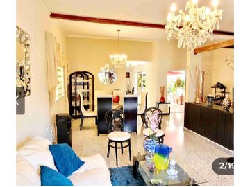 VENDO HERMOSA CASA UBICADISIMA PARAISO AREA 240 MTS  UNA PLANTA AMPIA