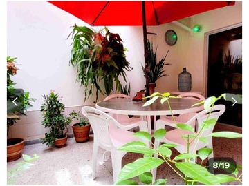 VENDO HERMOSA CASA UBICADISIMA PARAISO AREA 240 MTS  UNA PLANTA AMPIA