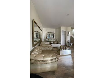 VENTA DE CASA BARRIO SALOMIA MIP- AM CW: 8484769