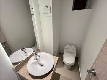 SE VENDE EXCLUSIVO Y AMPLIO APARTAMENTO EL PORTAL DE GENOVES
