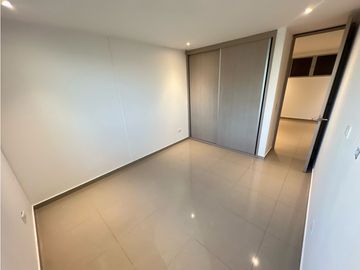 SE VENDE EXCLUSIVO Y AMPLIO APARTAMENTO EL PORTAL DE GENOVES
