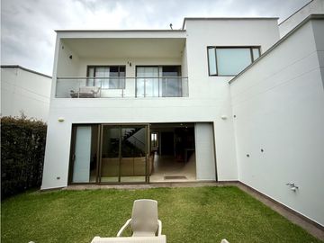 Casa en Unidad Cerrada en El Retiro