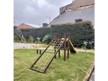 VENDO  CASA LOTE CENTRO DE CAJICA