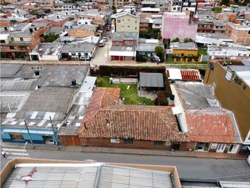 VENDO  CASA LOTE CENTRO DE CAJICA