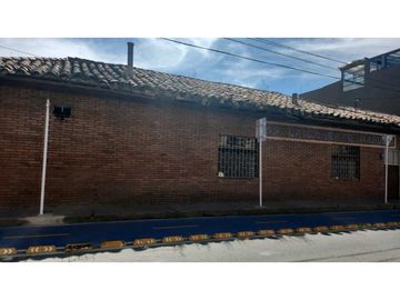 VENDO  CASA LOTE CENTRO DE CAJICA