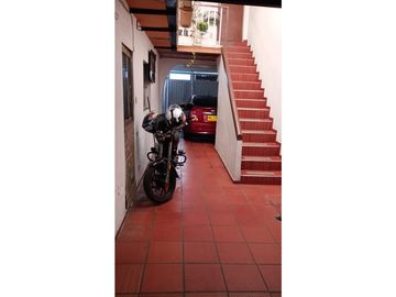 ACSI 1104. Casa de barrio en venta, Puente Aranda, Bogotá