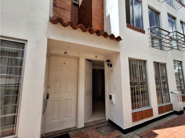 VENTA DE CASA EN FUSAGASUGA - SAN ANTONIO CONJUNTO MONTEARROYO