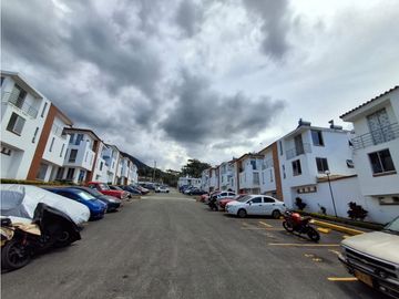 VENTA DE CASA EN FUSAGASUGA - SAN ANTONIO CONJUNTO MONTEARROYO