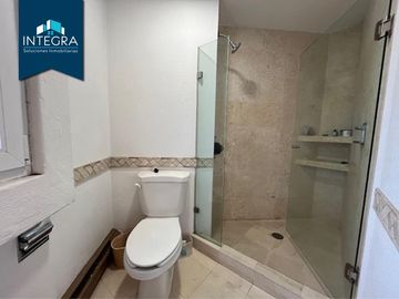 Casa en renta amueblada, Paseo de los Eucaliptos, Club de Golf los Encinos.