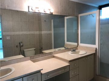 MARBELLA / PH BRISAS DE MARBELLA / 220m2 / 4 HABITACIONES