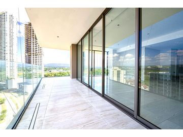SEA CONFIABLE VENDE APARTAMENTO PH MAISON BY FENDI CASA