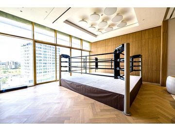 SEA CONFIABLE VENDE APARTAMENTO PH MAISON BY FENDI CASA