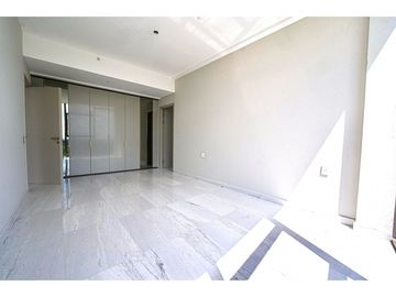 SEA CONFIABLE VENDE APARTAMENTO PH MAISON BY FENDI CASA