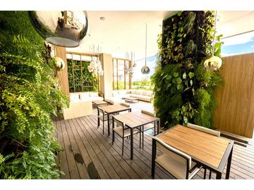 SEA CONFIABLE VENDE APARTAMENTO PH MAISON BY FENDI CASA