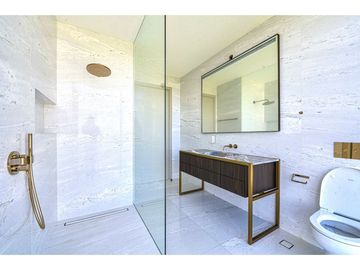SEA CONFIABLE VENDE APARTAMENTO PH MAISON BY FENDI CASA