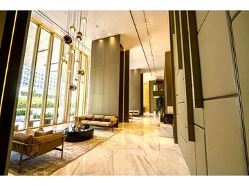 SEA CONFIABLE VENDE APARTAMENTO PH MAISON BY FENDI CASA