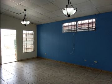 COD05 Casa en Venta - Brisas del Golf Arraiján $95,900