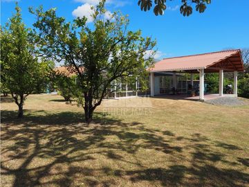 Venta: Casa en Cabuya, Las Lajas