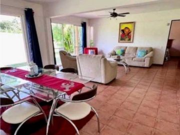 Venta de Casa Amoblada en Villas del Decameron.Rio Hato.Cod-J258
