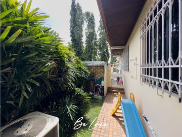 VENDO CASA EN ALTOS DEL GOLF CON PISCINA PRIVADA (2)