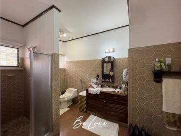 VENDO CASA EN ALTOS DEL GOLF CON PISCINA PRIVADA (2)