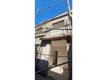 VENTA · DEPARTAMENTO PRIMER PISO · 2 DORM · G.CRUZ ·  BENEGAS