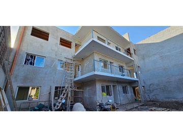 VENTA · DEPARTAMENTO PRIMER PISO · 2 DORM · G.CRUZ ·  BENEGAS