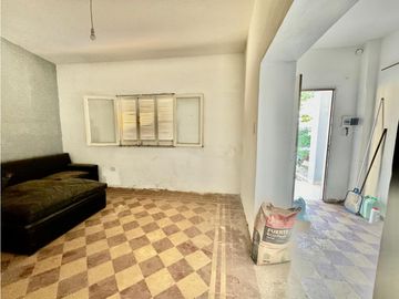VENTA DE TRES CASAS CÉNTRICAS EN CAPILLA DEL MONTE