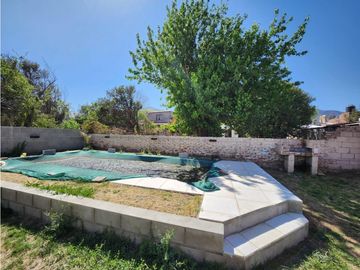 VENTA DE TRES CASAS CÉNTRICAS EN CAPILLA DEL MONTE