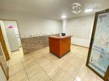 Local Comercial en Venta en 9610