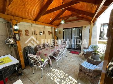 Casa en Venta en Alcazar Oriente con Liquidambar