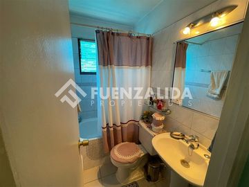 Casa en Venta en Alcazar Oriente con Liquidambar