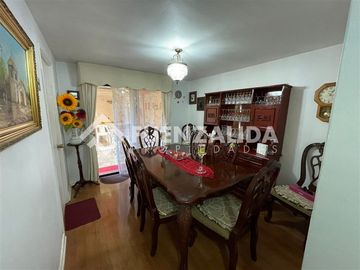 Casa en Venta en Alcazar Oriente con Liquidambar