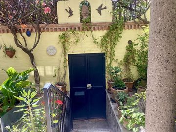 Venta de Casa de 2 Recámaras en San Miguel de Allende – Rooftop y Cochera