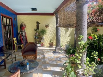 Venta de Casa de 2 Recámaras en San Miguel de Allende – Rooftop y Cochera