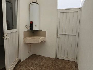 CASA EN VENTA EN CONDOMINIO BOSQUE SERENO AL PONIENTE DE AGUASCALIENTES