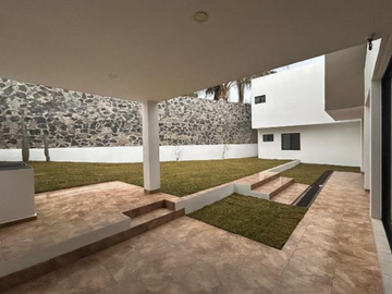 CASA EN VENTA LOMAS DE GRAN JARDIN