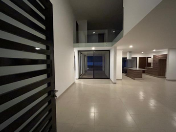 CASA EN VENTA LOMAS DE GRAN JARDIN