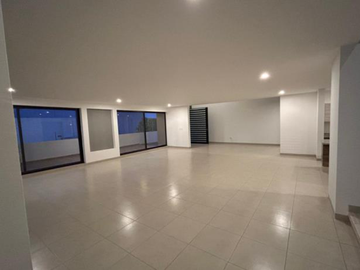 CASA EN VENTA LOMAS DE GRAN JARDIN