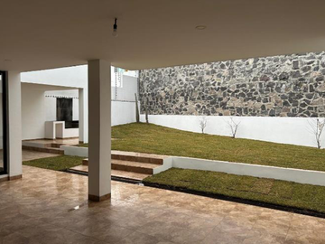 CASA EN VENTA LOMAS DE GRAN JARDIN