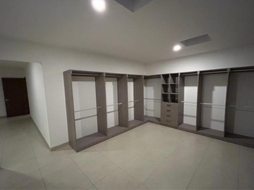 CASA EN VENTA LOMAS DE GRAN JARDIN