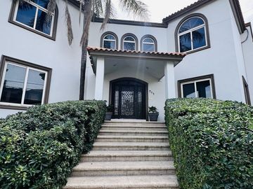 Casa en Venta, Estricta Seguridad, 4 Recámaras, Cumbres, Monterrey, Nuevo León